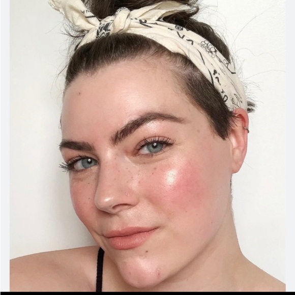 Floss Brighten Up Highlighter in Sunset Pinky Beige BNIB - Picture 6 of 11